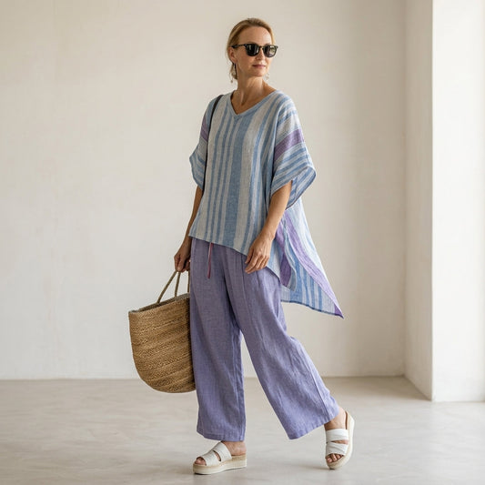 Carlotta – Completo elegante: top lavanda e azzurro cielo con pantaloni di lino