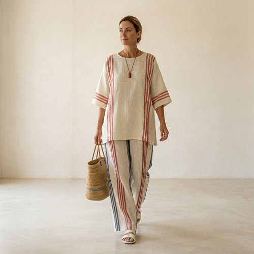 Ludovica – top a righe multicolori sofisticato abbinato a pantaloni mediterranei