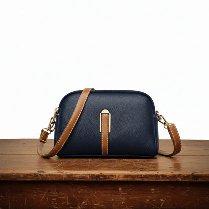Compact shoulder bag